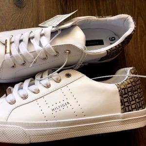 Sold Out! Tommy Hilfiger Shoes / Sneaker